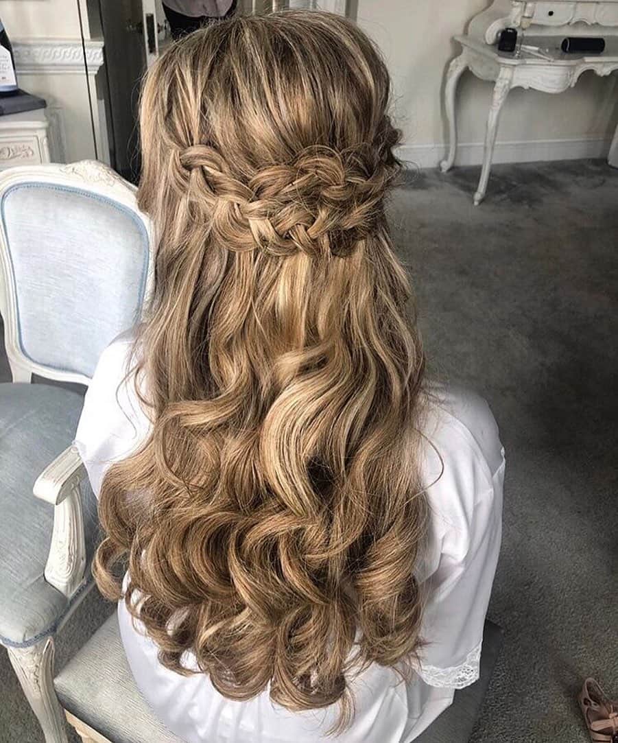 I N S T A B R A I Dのインスタグラム：「Goldie locks ✨⚡️@michaelgrayhair」