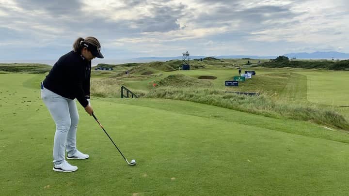 リセット・サラスのインスタグラム：「First Major of the year starts tomorrow!! #PostageStamp @royaltroongc @aigwomensopen #ThatllDoDonkey #InsideJoke #TeamSalas 🖤」