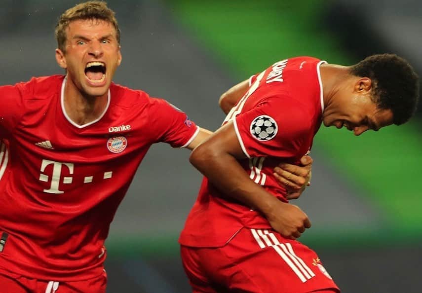 トーマス・ミュラーのインスタグラム：「Fiiiiiiiiinnnaaaaaallleeee! 😀👍🏼💪⚽️ Well served, @sergegnabry and @_rl9 👨‍🍳 #UCL #final #olfcb #miasanmia #onesteptogo #fcbayern #esmuellert #dertripletraumlebt」