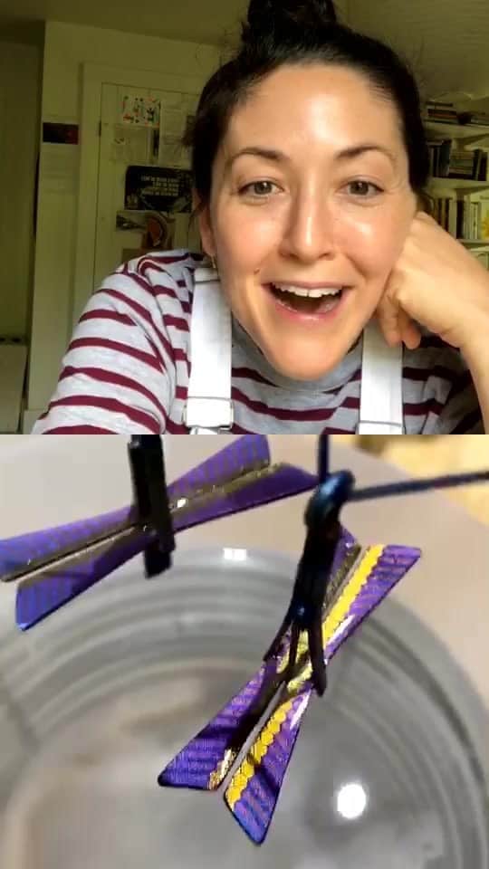 Grace Bonneyのインスタグラム：「Want to know why I’m making this seriously geeked out face? It’s because artist @patpruittmetalsmith gave us an inside peek at his amazing jewelry anodization process and my mind is BLOWN! Live on camera Pat shows us how he transforms titanium into beautiful patterns and colors through a process that’s equal parts science and magic ✨ You don’t want to miss this amazing peek into his artistic process. Thank you so much, Pat! You can follow and support Pat’s work right here: @patpruittmetalsmith」