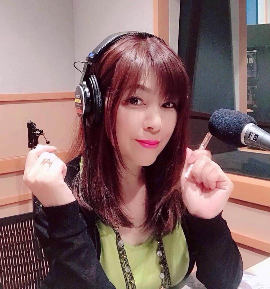 富岡美羽のインスタグラム：「ラジオ番組『美羽とまる桃の #ぶらぶら部 』特別編🎙  8/20~オンエア❣️  今回は、リクエストにお応えしてバックナンバー“シャドー“の回から❣️ シャドー“の回って⁉️😱  そして #ブス愛 テーマ曲🎵が初披露‼️ お楽しみに❤️  ご視聴はこちらから↓ http://m-arts.velvet.jp/radio12/radio12_freeradio12.html」