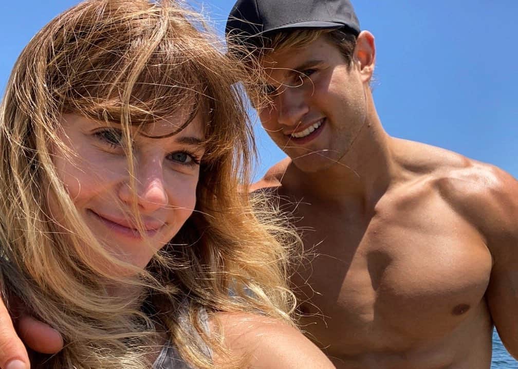 セージ・ノースカットのインスタグラム：「Fun hitting sprints today with you beautiful」