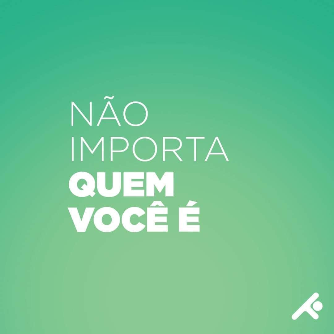 チアゴ・ペレイラさんのインスタグラム写真 - (チアゴ・ペレイラInstagram)「🤔👉 QUANTAS DESCULPAS VOCÊ DÁ pra não fazer alguma coisa? “Ninguém me apoia”, “já estou muito velho”, “não sou capaz”… Esses dias o @dwyanewade postou uma história animal.. a sua mãe @jolindaw, que tem uma história incrível de superação das drogas, tinha muito medo de nadar, mas sempre disse que um dia aprenderia. Aos 65 anos de idade ela conseguiu superar esse medo, e agora tá aprendendo a nadar. Histórias como a da Jolinda nos fazem lembrar que todos nós temos todas as possibilidades, e que não importa quem você é ou de onde você veio… o mais importante é você saber onde quer chegar. Qual é a sua desculpa? O que você tá adiando na sua vida? Quem você conhece que tem dado desculpas pra não correr atrás dos seus sonhos e pode se inspirar com essa história? 👇」8月20日 7時51分 - thiagopereira