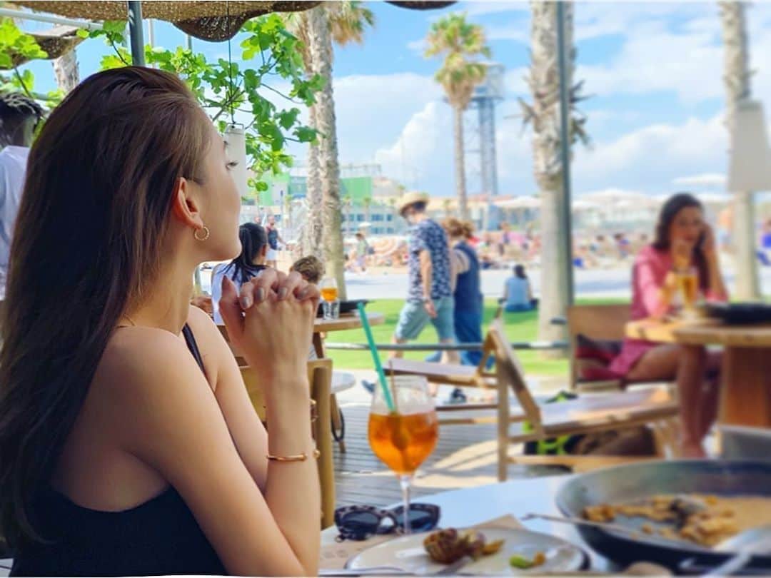 のインスタグラム：「早く色んなところへ行きたいなぁ 🌍🌎🌏✈️ 人生楽しむ🥰　 ここは、🇪🇸 Barcelona」