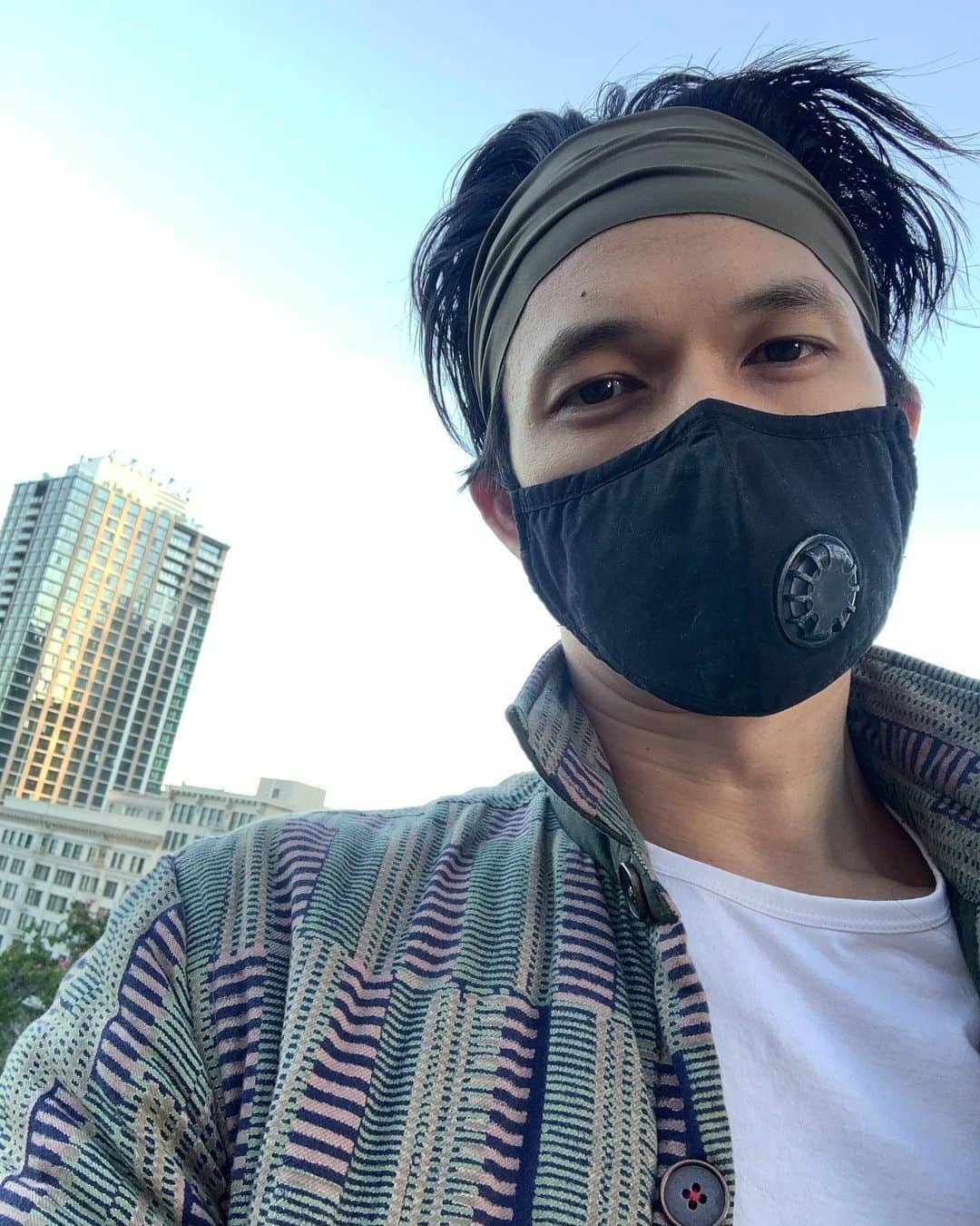 のインスタグラム：「What if that vent on the mask was a device that has the ability to translate to any language you desire to speak and you can communicate with anyone. Shit. That’d be cool. Oh yeah it’s also pretty cool to wear a mask. For you know, health reasons. #stopthespread」