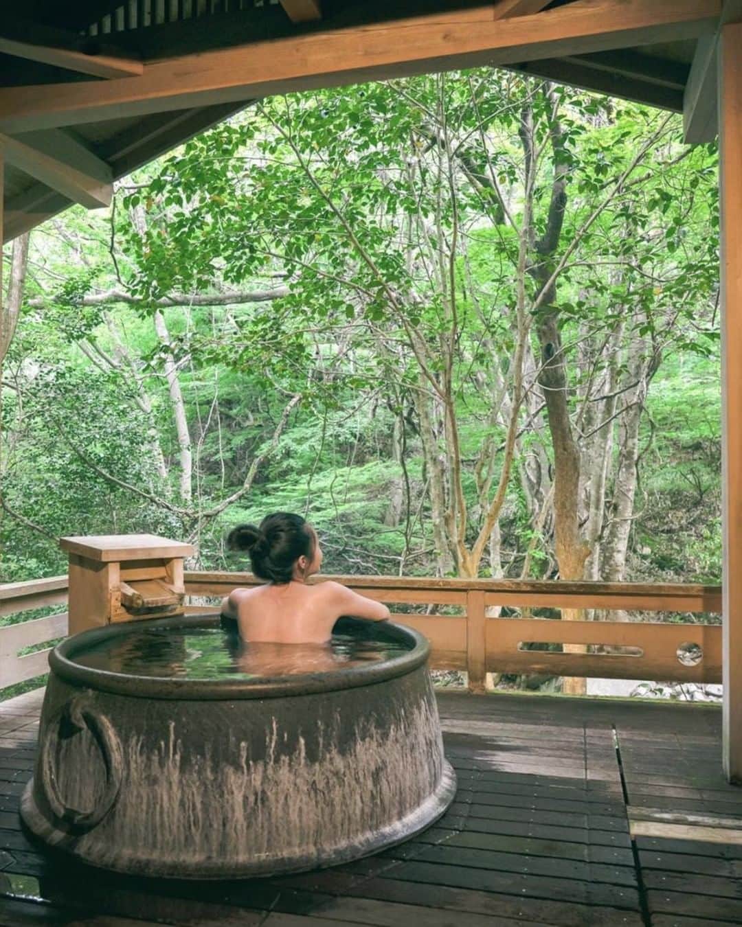 DHC Skincareさんのインスタグラム写真 - (DHC SkincareInstagram)「Current mood: imagining we're soaking up the zen at this onsen 💙  📸: @kyoko1903  #WanderlustJapan #TravelJapan #Onsen #HotSpring #GeroOnsen #GerokankoHotel #Takayama #Ryokan」8月20日 8時53分 - dhcskincare