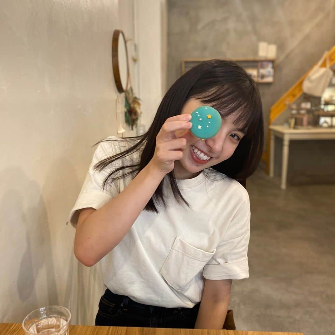 柿原桃里さんのインスタグラム写真 - (柿原桃里Instagram)「macaron💛 美味しかった〜！ 食べてる時がイチバンしあわせ！  #その分動きますね🤗  #高円寺 #macaron #cafe」8月20日 20時13分 - toori_moo_