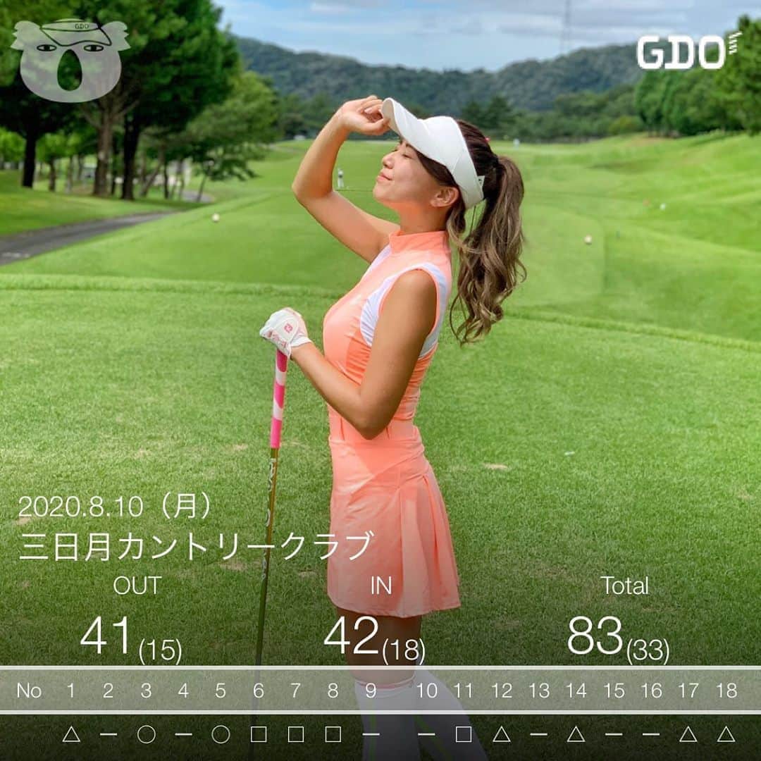 のインスタグラム：「こんばんは⭐️ . @roots_golf のクラブが届いた翌々日のラウンドのスコアです💕 . あれだけアイアンが飛ばなかった＆苦手だった私が覚醒した1日🤩 . 最初の5Hで1アンダーまでいって、人生で初めてアンダーで回ってるって言ってたらそのあと力みすぎて崩れたパターン🤣 . 6Hなんて90yardsくらいのPAR3でP持ったら110yardsくらい飛んでてグリーンよりオーバーしすぎてて💦🤣 . でもこのラウンドでほんとにゴルフが楽しく感じた❤️🥺 アイアンが得意って言えるようになりたい✨  #ゴルフ#ゴルフ女子#golf#golfgirl#golfswing#ゴルフスイング#sports#スポーツ#スポーツ女子#instagolf#골프#골프여자#스포츠#高尔夫球#高尔夫#ゴルフウェア#golfwear」