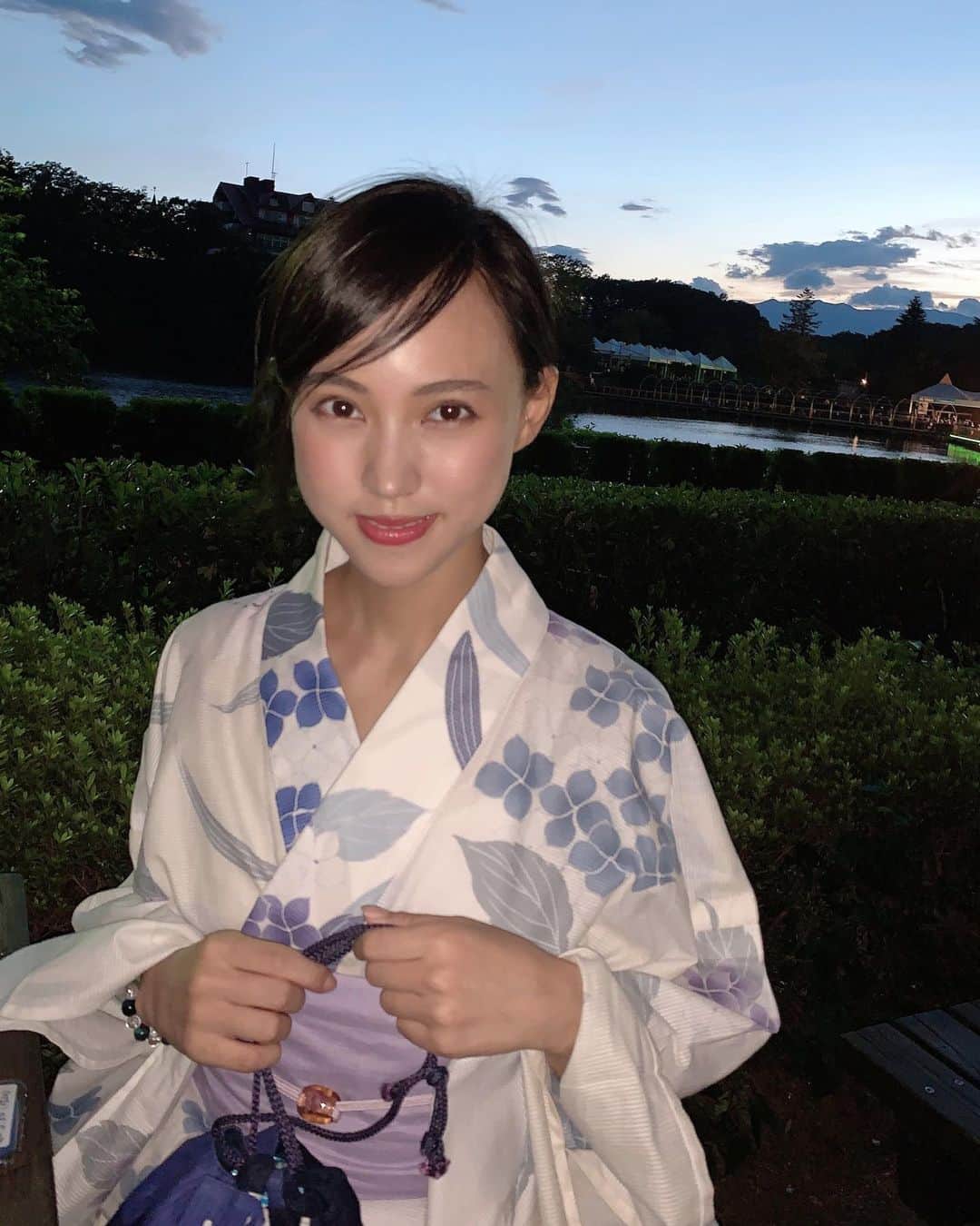のインスタグラム：「今年は花火大会やお祭りがなくて寂しいなぁ(やってるかもしれないけれど、不安)  浴衣、来年着られるといいな👘  #花火大会　#浴衣　#浴衣女子 #夏の思い出」