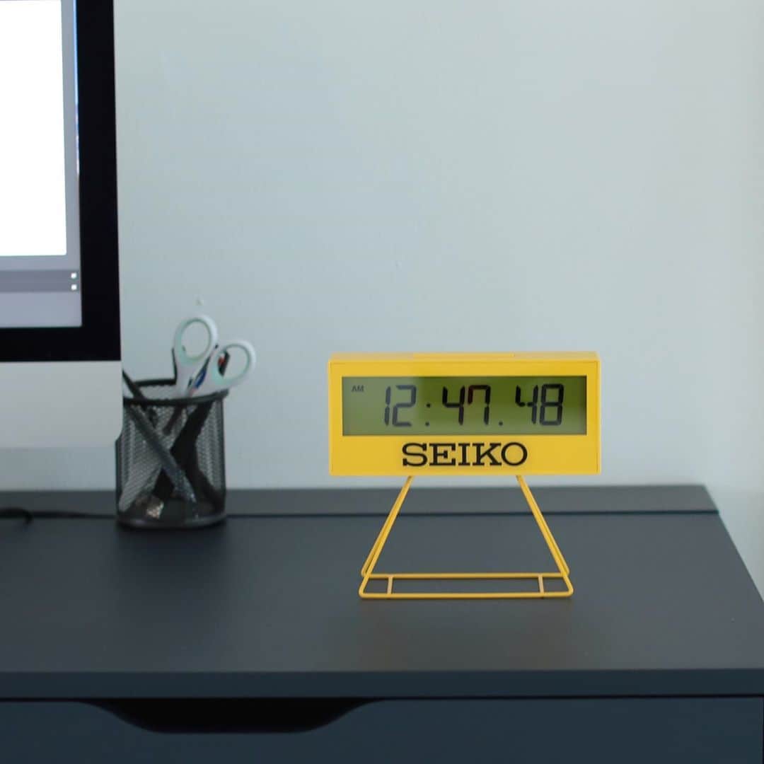 のインスタグラム：「＜Pre Order＞ "SEIKO" SPORTS TIMER CLOCK MEDIUM 商品番号 33-21-0103-133  大人気シリーズより、使いやすいミディアムサイズが登場。 デスク周りや寝室はもちろん、脚を取り外して壁掛け時計としても使用可能。 ビームス 公式オンラインショップにて本日より予約開始です。  @bpr_beams  @beams_official  @beams_mens_casual @seikowatchjapan   #beams #bprbeams # #seiko #sportstimerclock #medium #preorder #ビームス #bprビームス #セイコー #スポーツタイマークロック #ミディアム #時計 #予約」