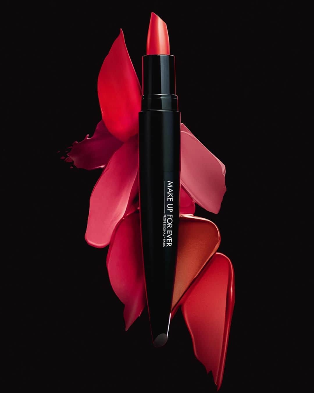 MAKE UP FOR EVER OFFICIALさんのインスタグラム写真 - (MAKE UP FOR EVER OFFICIALInstagram)「Join the lipstick revolution. Co-created with our pros, our new #RougeArtist shape is inspired on a lipbrush to facilitate its application. Because you don't need to be a pro to get the ultimate lips.⁣ ⁣ -⁣ ⁣ #RougeArtist in 402 Untamed Fire⁣ #WeWillRockYou⁣ #makeupforever⁣ @Sephora⁣ #루즈아티스트 #奶霜小黑管 #ルージュアーティスト」8月20日 19時02分 - makeupforever