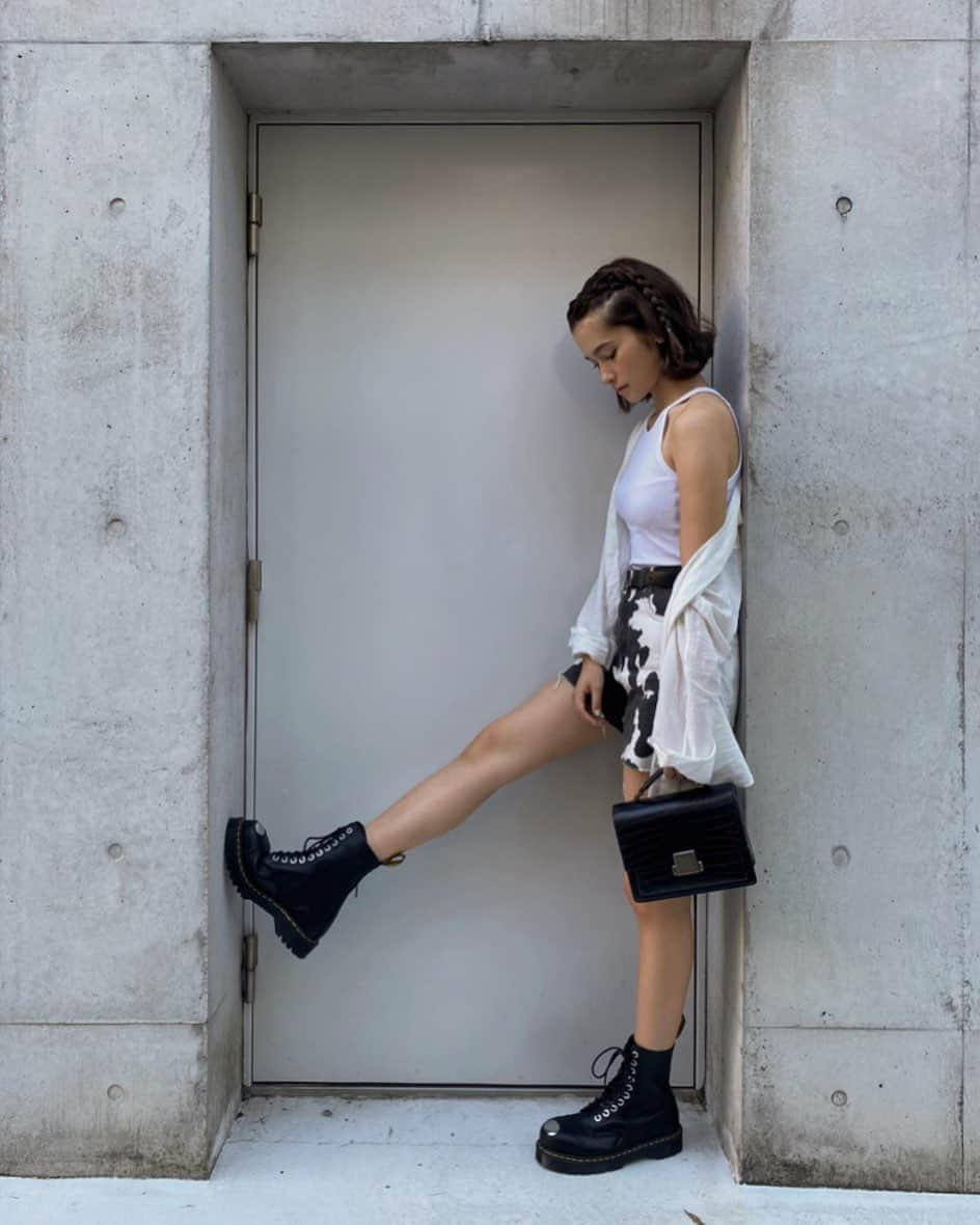 青山ケイトさんのインスタグラム写真 - (青山ケイトInstagram)「new docs   #drmartens #drmartensstyle #ysl #dmschallenge #worndifferent #toughasyou」8月20日 19時18分 - aoyamakate