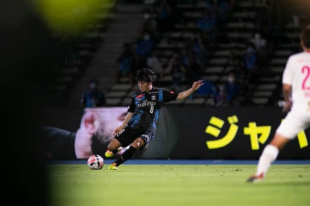 脇坂泰斗のインスタグラム：「ホームセレッソ戦 J1新記録！10連勝！！ またすぐ試合があるので 切り替えて チームみんなで積み重ねていきます！！ #川崎フロンターレ #frontale」