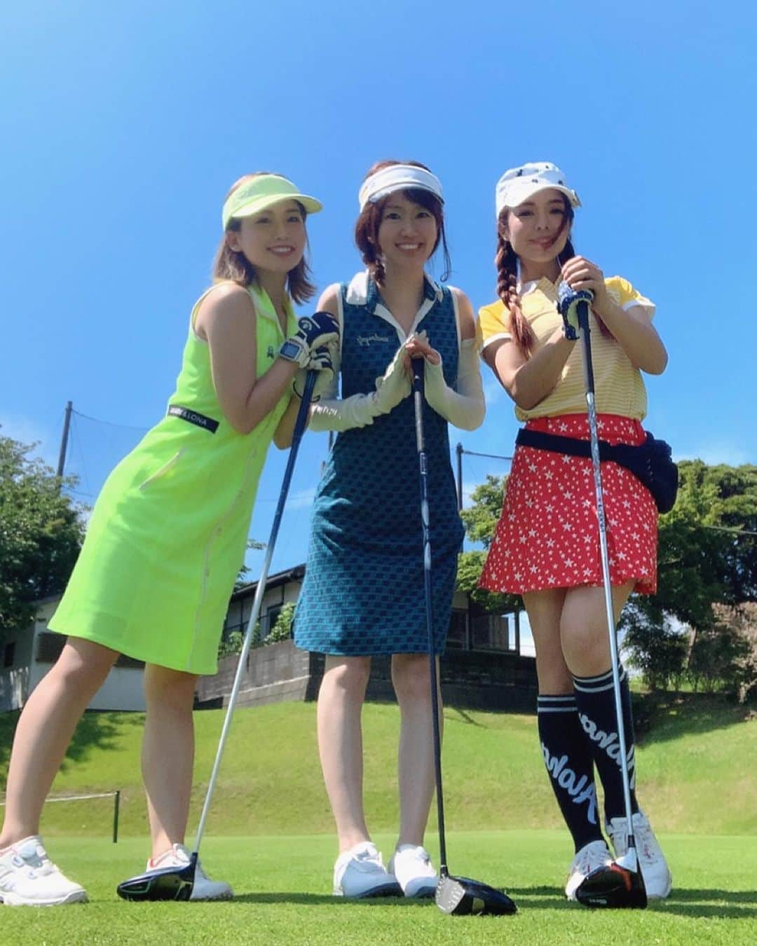 はるまのインスタグラム：「鎌倉パブリック練習ラウンド2回目⛳️ 暑かったねー🥵 動画の声がかわいい💕 みうちゃんとひとみちゃん💕ありがと💕  #ゴルフ #ゴルフ女子 #ゴルフスイング #ゴルフ練習 #ゴルフスイング動画 #golf #golfswing #golftoday #gtバーディーズ」