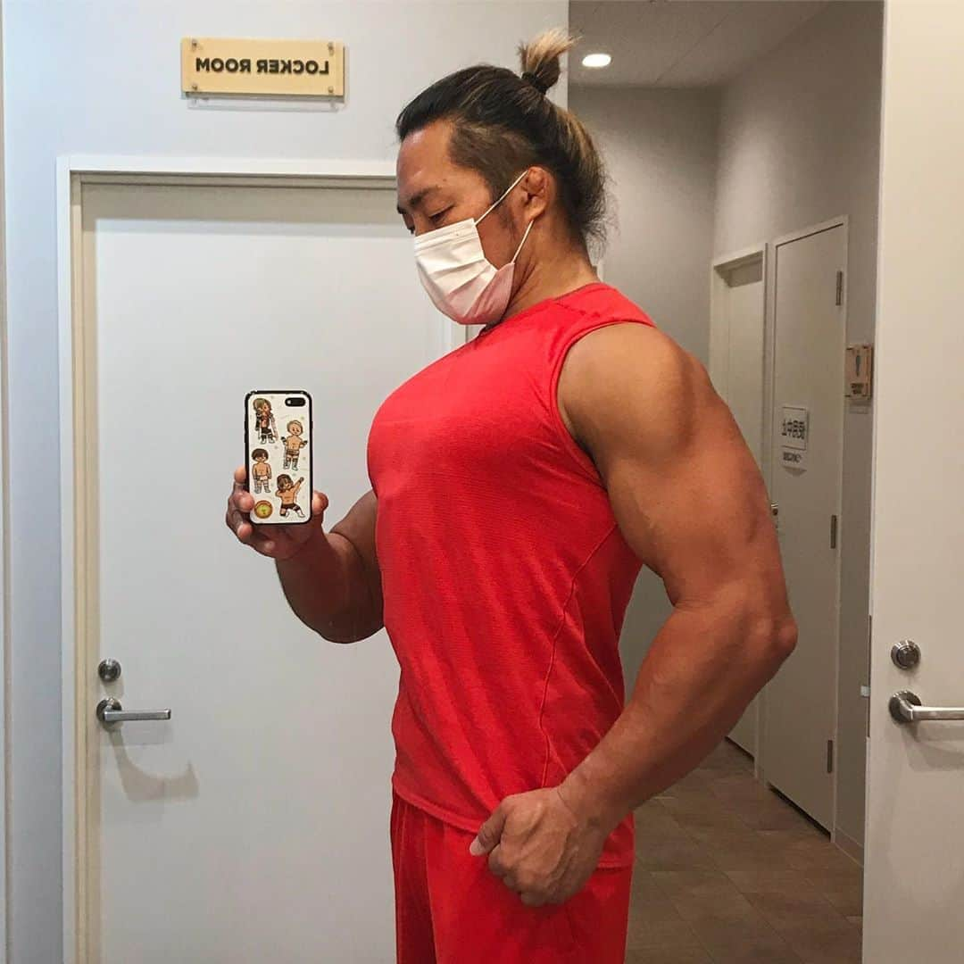 棚橋弘至さんのインスタグラム写真 - (棚橋弘至Instagram)「#胸トレ 終わり。 #chestday #gethuge 💪」8月20日 11時47分 - hiroshi_tanahashi