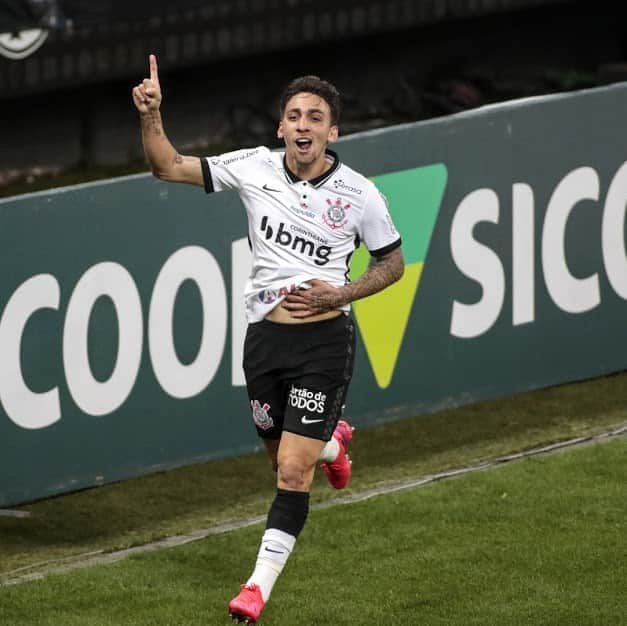 コリンチャンスさんのインスタグラム写真 - (コリンチャンスInstagram)「Assim foi a estreia do Timão na @ArenaCorinthians pelo @Brasileirao! 🥰🖤⠀ ⠀ 📸 Rodrigo Coca/Agência Corinthians⠀ ⠀ #PassoAPasso #SCCPxCOR #VaiCorinthians #BMG #Nike #EstrellaGalicia #CorinthiansEPositivo #Matrix #Midea #Poty #Serasa #Orthopride #CartãodeTodosCorinthians #AleCombustíveis #DoTerra #Hapvida #GaleraBET」8月20日 12時10分 - corinthians