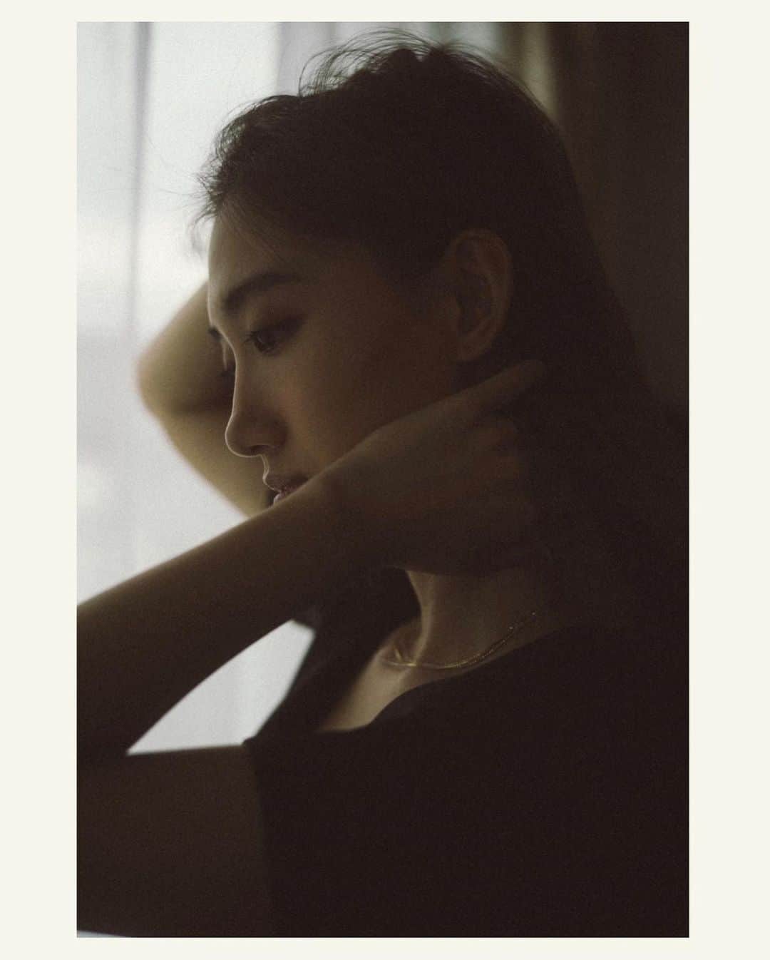 白雪のインスタグラム：「Thinking of you.   Photo : @kageakis」