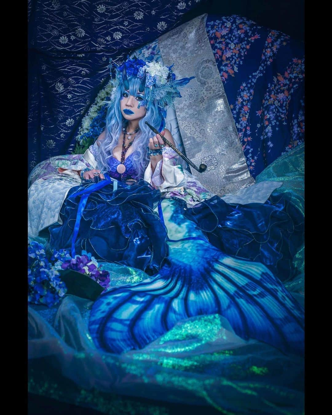 松すみれさんのインスタグラム写真 - (松すみれInstagram)「﻿ ﻿ 『龍神姫』﻿ ﻿ ﻿ －龍神－﻿ 水の神様で川や池などの水のある場所を守ってくれる主。﻿ ﻿ ﻿ 大阪にあるKikyoさんのスタジオで撮影して頂きました🙏﻿ 人魚にも色々なスタイルがありますが、日本の神話等をテーマにした和の人魚なんていかがでしょう😃﻿ ﻿ 興味のある方は是非、KikyoさんのTwitterのプロフィールに他のプラン等が載っている予約フォームがありますのでチェックしてみて下さい💁🏼‍♀️﻿ ﻿ ﻿ Photographer： @kikyo.wong ﻿ Hair make： @mori.shoko ﻿ Accessory&Assistant： @umetikin ﻿ ﻿ ﻿ #札幌モデル #被写体 ﻿ #撮影スタジオ #作品撮り ﻿ #龍神 #人魚 #マーメイド ﻿ #日本神話 #伝説 ﻿ #jp_portrait部 ﻿ #kimono #artmake ﻿ #IG_PHOS #fairytales ﻿ #pasha_magazine ﻿ #myworld_in_blue ﻿ #fairytalephotography ﻿ #mermaid_japan ﻿ #mermaid #mermaidtail ﻿ #japan_waphoto ﻿ #japantraditional ﻿ #creative_portraits ﻿ #Rox_Captures ﻿ #portraits_portal ﻿ #darkbeautymagazine ﻿ #ig_bless_women ﻿ #splus_cameraclub ﻿ #omatsu_oiran_kimono」8月20日 13時35分 - omatsudayo