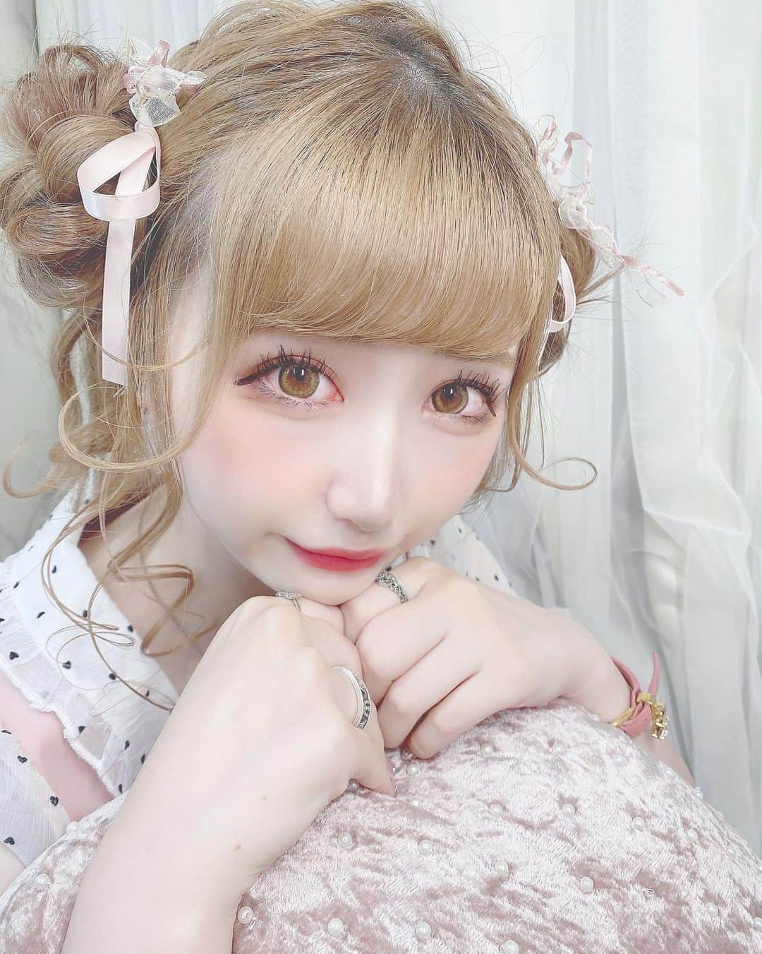 あいにゃんさんのインスタグラム写真 あいにゃんinstagram どの写真がいちばん可愛い サロンモデル サロモ サロンモデル募集 サロモ募集中 サロモ希望 ヘアカタ お団子アレンジ ヘアアレンジ ヘアメ ハイトーン ふわふわ系女子 表参道美容室