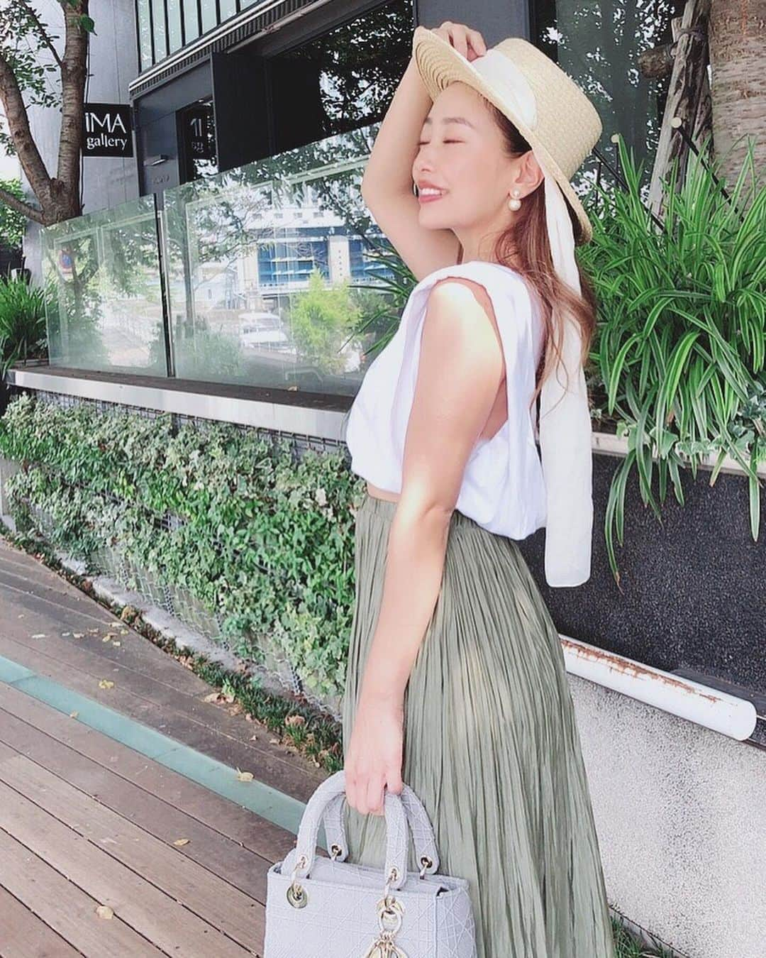 佐野友妃子さんのインスタグラム写真 - (佐野友妃子Instagram)「夏らしい涼しげなスカートをゲット🤍🤍🤍 ロング丈のワッシャー加工がかわいい♡  @fifth_store でget 60%off クーポンでてたよ🌻  #fifth #fifthtl #フィフス #イージーワッシャースカート #shwf#スカート」8月20日 20時18分 - yukikosano1111