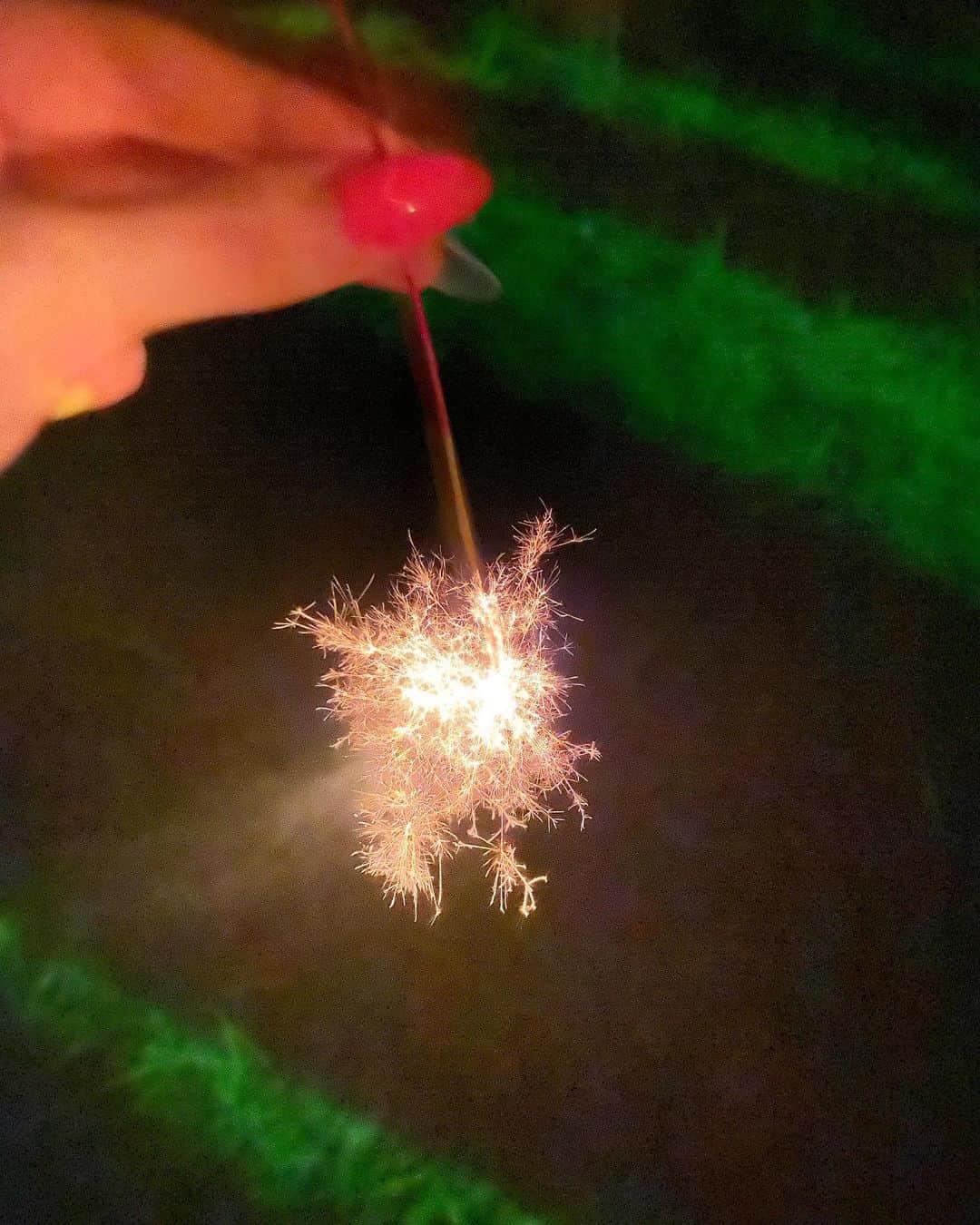 ゆかぴちゅさんのインスタグラム写真 ゆかぴちゅinstagram 夏の思い出 Part2 夏 Summer 夏休み 夏の思い出 夏の思い出 花火 エモい エモい写真 エモいとは エモい風 花火文字 線香花火 コロナニート キャバ嬢 キャバ嬢の休日 ぴちゅ