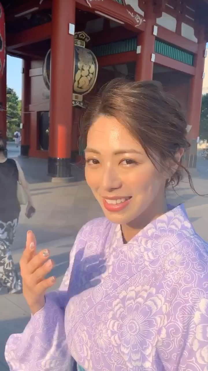 わちみなみのインスタグラム：「風が出てると思ったら、水だった😢🌻  #浅草　#浴衣　#asakusa #yukata #kimono #夏　#浅草寺」