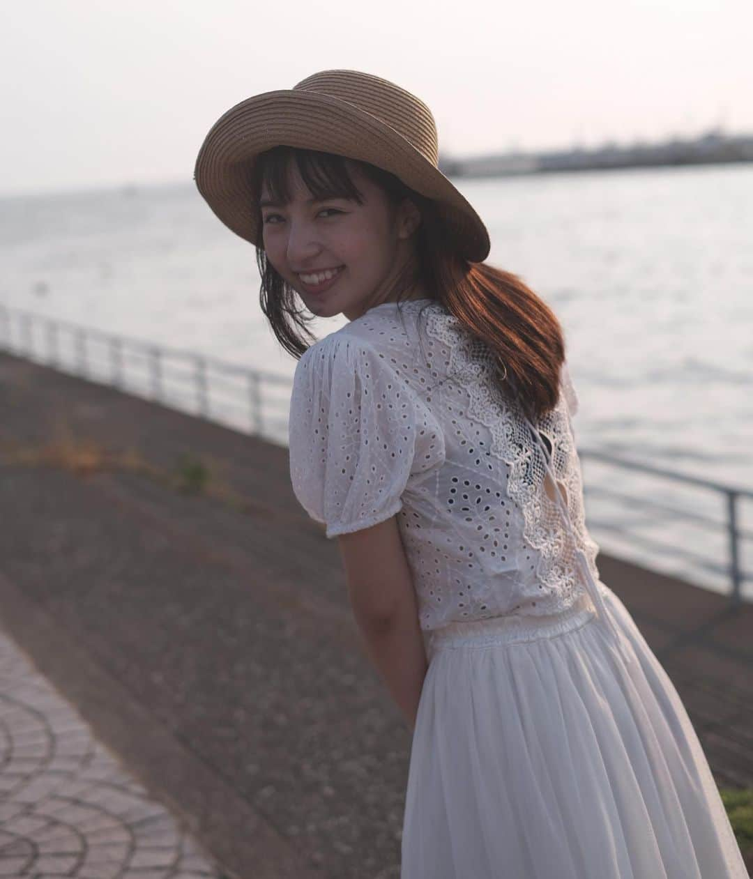 柿原桃里さんのインスタグラム写真 - (柿原桃里Instagram)「さんせっと（☁️） #湘南 #江ノ島 #photography」8月20日 15時36分 - toori_moo_