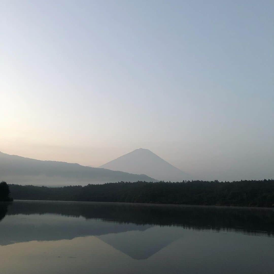 高橋リタさんのインスタグラム写真 - (高橋リタInstagram)「久々に0230集合。先週の豪雨により、まさかの湖畔水没など色々あったけど、大好きなチームと素敵なカットがたくさん撮れました🙌」8月20日 15時34分 - jojopon