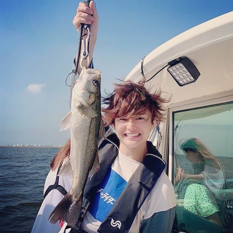 鈴木勤（ごんごん）さんのインスタグラム写真 - (鈴木勤（ごんごん）Instagram)「YouTubeで魚釣りしてきた🎣  ハピネス！✌️」8月20日 15時39分 - gonsuzuki0425