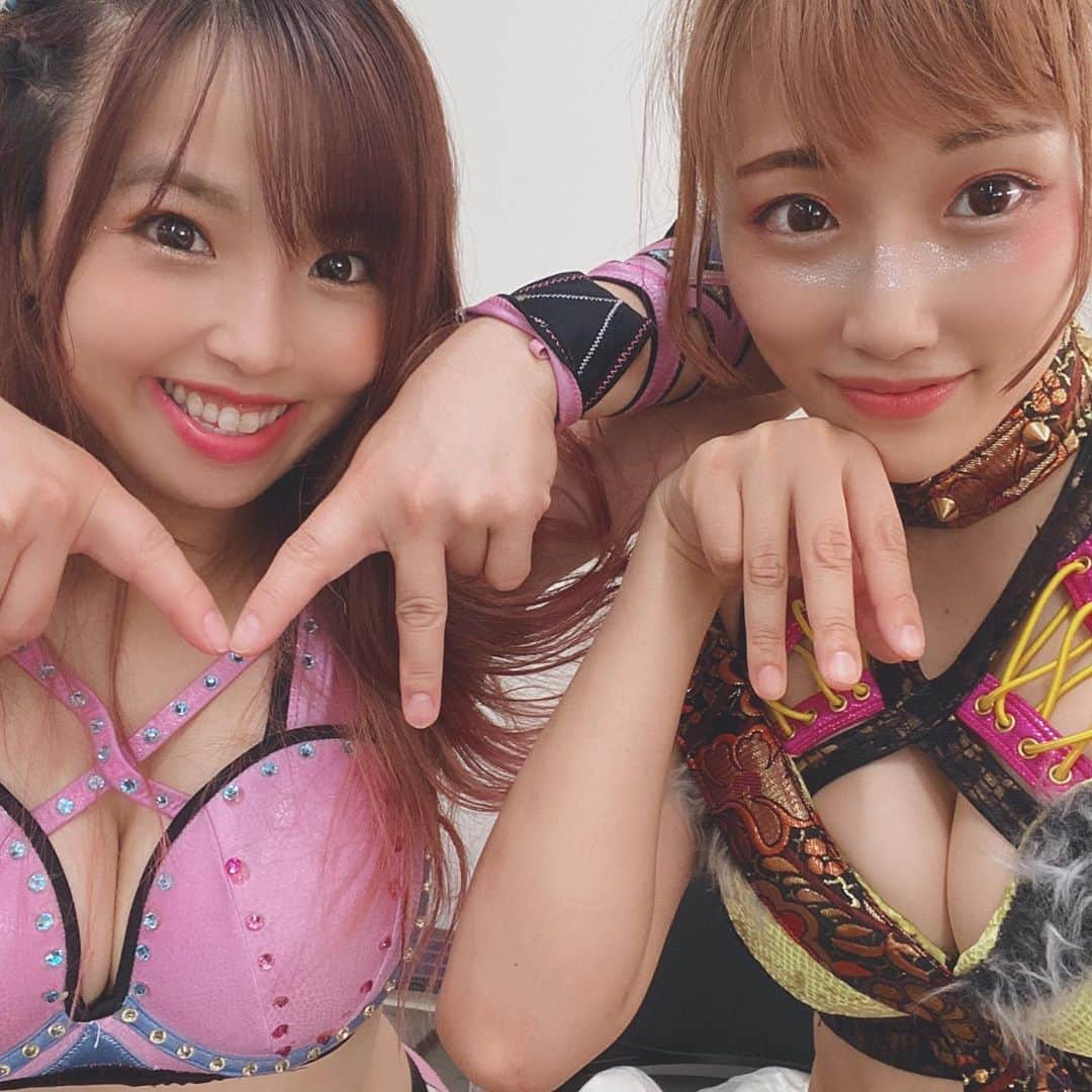 卯渚さやかさんのインスタグラム写真 - (卯渚さやかInstagram)「みなちゃん🙏🏻✨ のえむ!!!!!!!!!!  #tjpw #東京女子プロレス #白川未奈 #プロレス #プロレスラー #ぷろていん女子  #一緒にトレーニングしたい #みなちゃんの肩に憧れてる #めっちゃ努力家」8月20日 15時48分 - unapiiiiiii