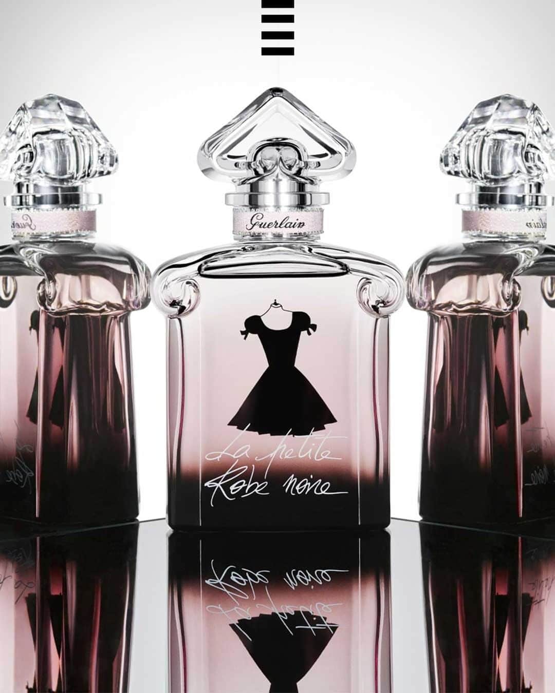 セフォラさんのインスタグラム写真 - (セフォラInstagram)「Le parfum iconique de @guerlain à absolument avoir dans son dressing parfumé 😍 La Petite Robe Noire aux notes de Cerise noire, rose et thé noir à découvrir ou redécouvrir à l'infini ! Commentez 💜 si vous l'avez déjà essayé! . #SephoraFrance #Guerlain」8月20日 16時00分 - sephorafrance