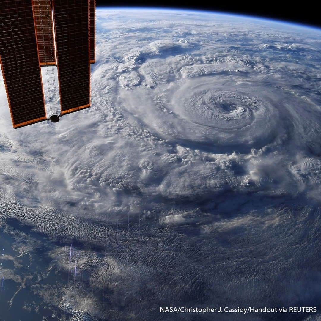 ABC Newsさんのインスタグラム写真 - (ABC NewsInstagram)「Hurricane Genevieve is seen from the International Space Station (ISS) orbiting Earth in images taken by NASA astronaut Christopher J. Cassidy. #hurricanes #hurricanegenevieve #space #iss #internationalspacestation」8月20日 16時28分 - abcnews