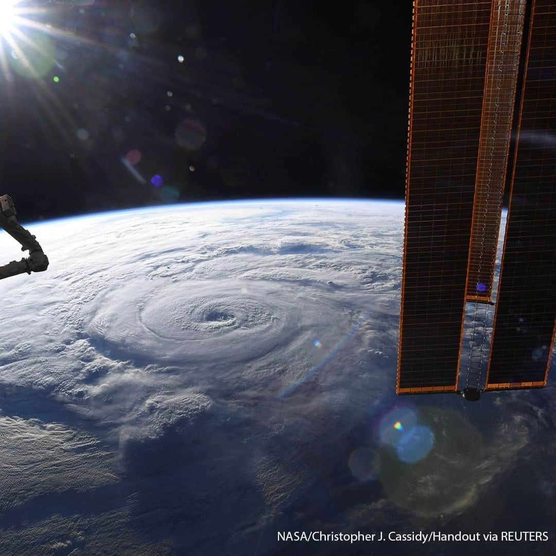 ABC Newsさんのインスタグラム写真 - (ABC NewsInstagram)「Hurricane Genevieve is seen from the International Space Station (ISS) orbiting Earth in images taken by NASA astronaut Christopher J. Cassidy. #hurricanes #hurricanegenevieve #space #iss #internationalspacestation」8月20日 16時28分 - abcnews