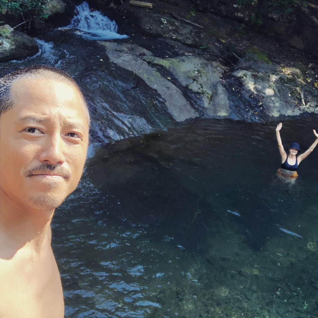 中村貴之さんのインスタグラム写真 - (中村貴之Instagram)「暑すぎるから川へ避難👨‍🦲 仕事は涼しくなってからやるとしよう #川 #風呂 #佐久」8月20日 17時08分 - taka_brew
