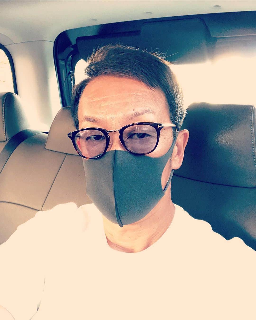 のインスタグラム：「人生初体験濃灰色半覆面🍒」