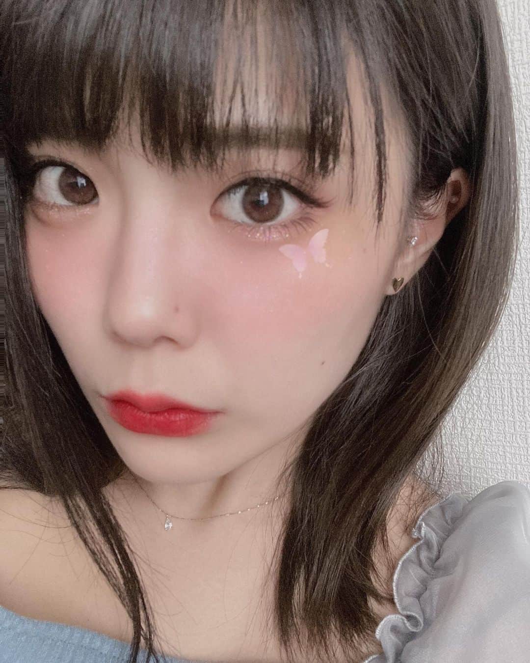 川村虹花のインスタグラム：「ヘアカラー＆カット🦋💎 ･ #ヘアカラー #グレージュ #ヘアカット #ボブ」