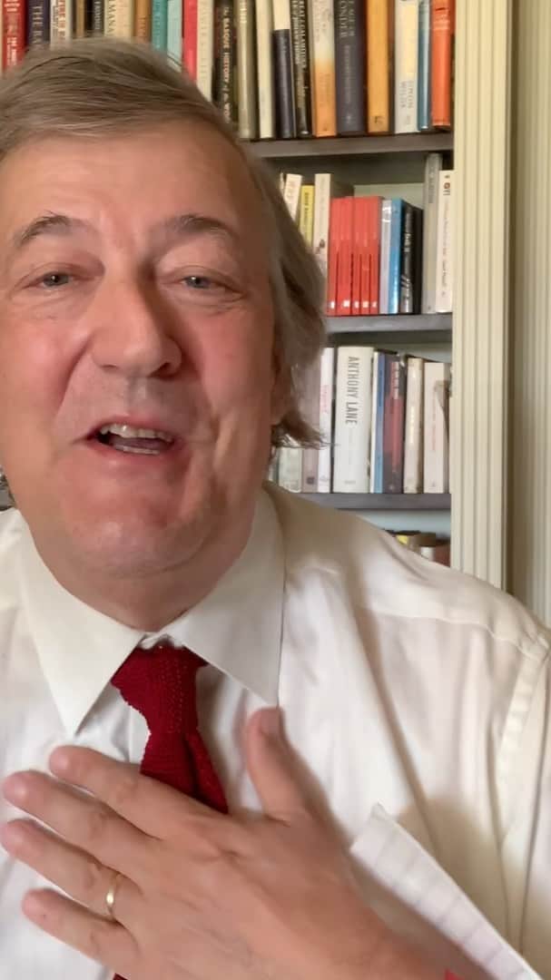 スティーヴン・フライのインスタグラム：「Breaking out from my social media holiday …  #standwithbelarus」