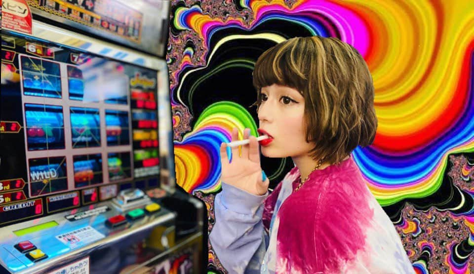 ハンナのインスタグラム：「Please don’t fuck up My High,My High ,My What?  My High ..🧬😛♫」