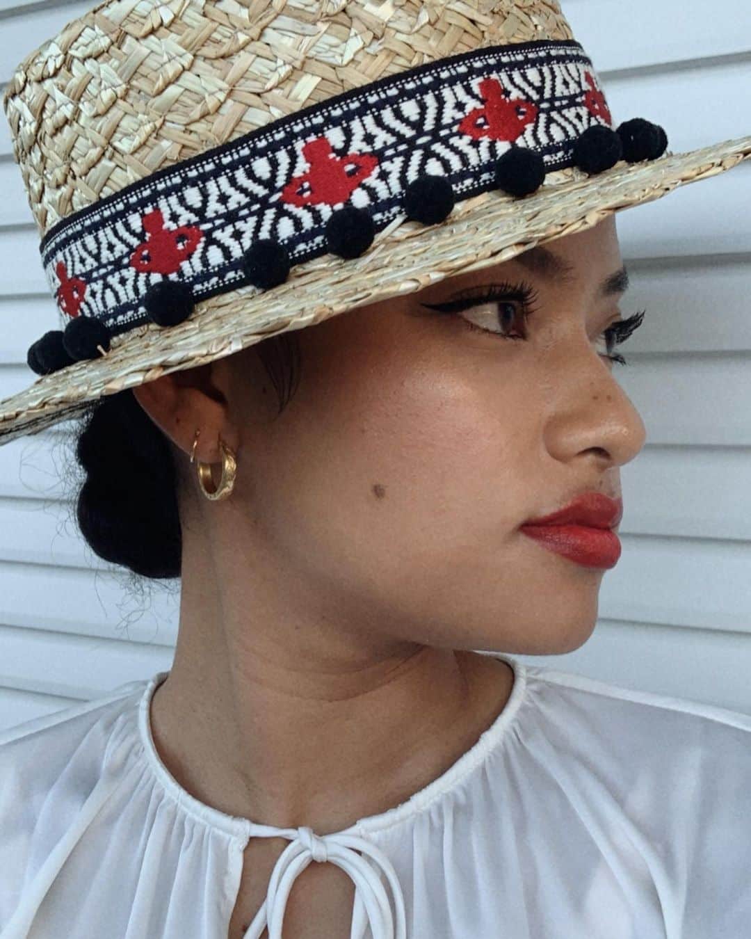 ティファニー・キャデラックのインスタグラム：「I don’t wear them as much as I should but I love hats! One of my favorite accessories👒」