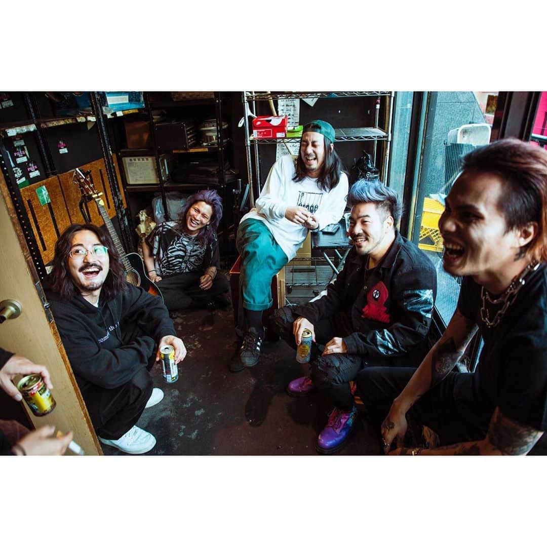 青木カズローさんのインスタグラム写真 - (青木カズローInstagram)「One day...  #crossfaith #jindogg #waterweed #写殺」8月20日 18時20分 - cazrowaoki