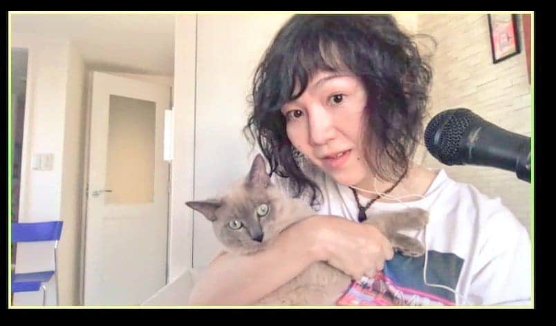 川村由紀のインスタグラム：「本日はリモート収録でした。明日金曜20時〜21時O.A！ダンスミュージック専門インターネットラジオ #blockfm #shibuyaoiran warmup Radio by #カワムラユキ 今週は #BIRTHDAYPARTY を選曲テーマにお届け。近況や最近変わった人生観などについてもトーク。。聴いてチルしてね〜 @blockfm」
