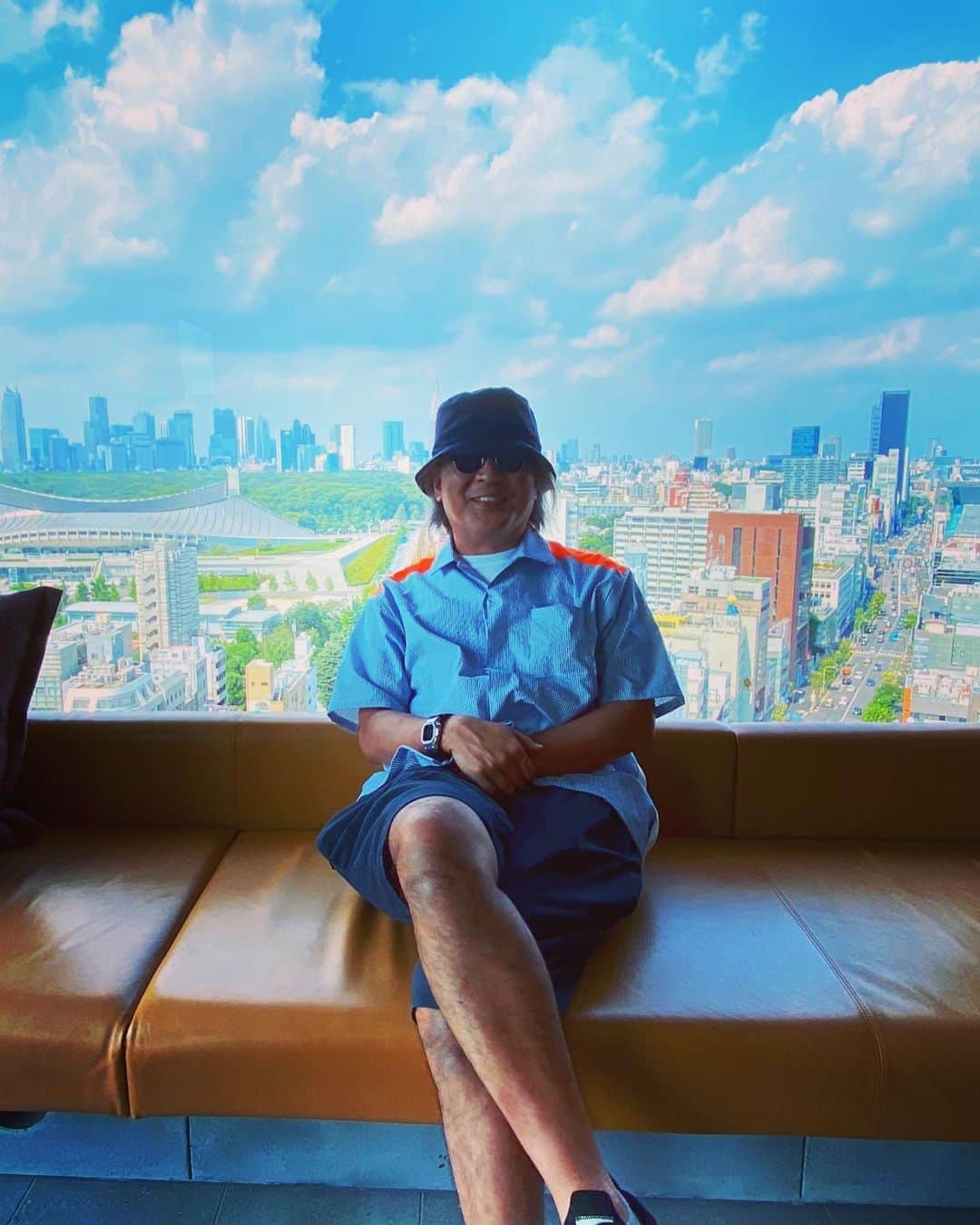 谷川じゅんじのインスタグラム：「My best recommendation. ロケーション、ビュー、インテリア、文句なしの三拍子。sequence  MIYASHITA PARK、スイートルーム。#見学だよ #sequence #miyashitapark #hitokyo #hotel #goodvibesonly #goodneighbors #shibuyalife #thisistokyo #thisisjaoan」