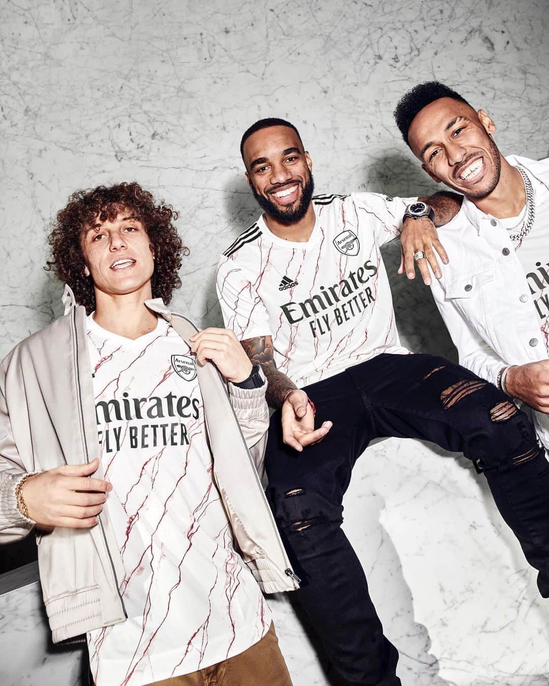 アーセナルFCさんのインスタグラム写真 - (アーセナルFCInstagram)「Inspired by the iconic marble halls 🙌  #arsenal #aubameyang #lacazette  #davidluiz #readyforsport #arsenalfc」8月20日 18時28分 - arsenal