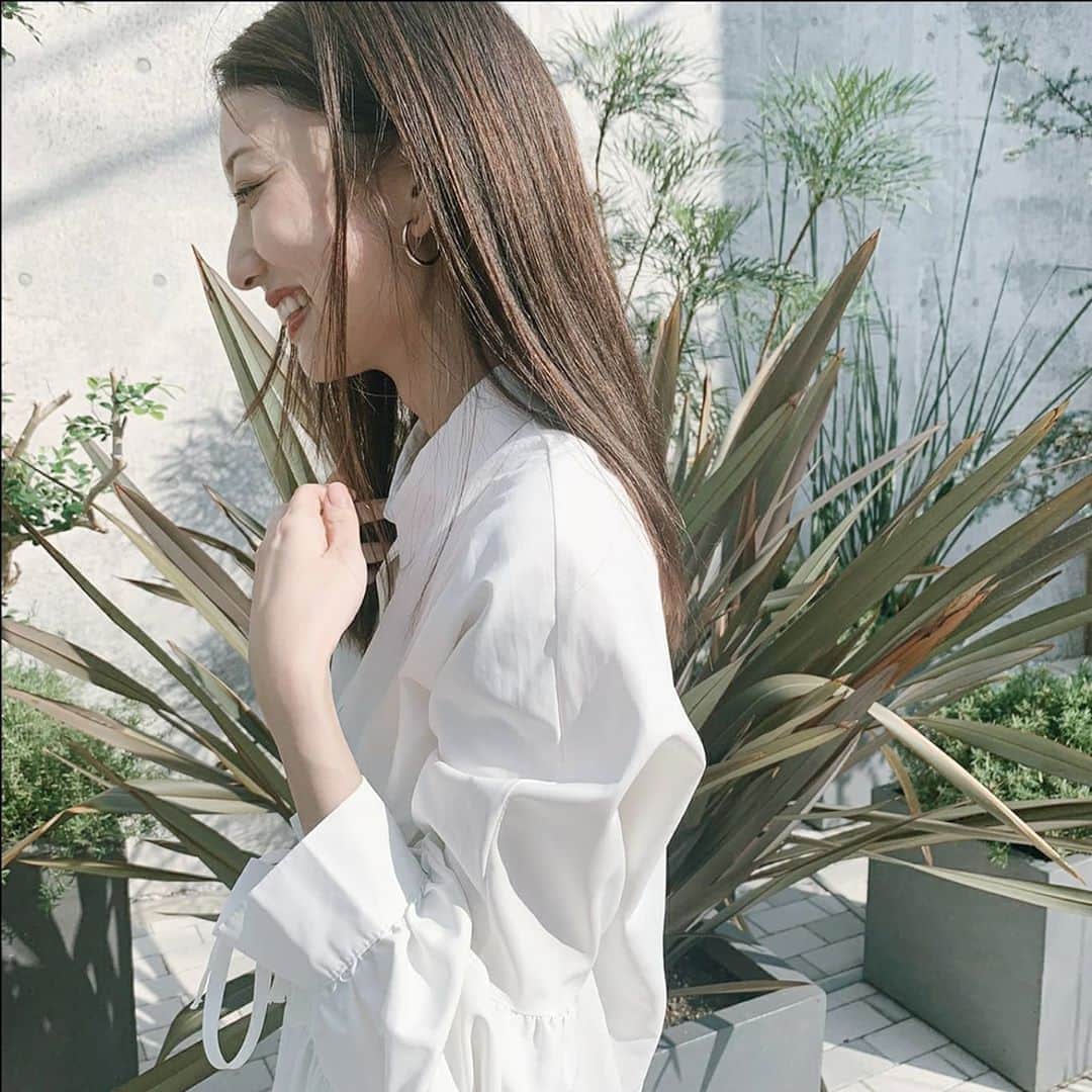 のインスタグラム：「. お家で夏ぽいことしたいな︎︎✌︎ ちょっと何が出来るか考え中 皆さんは～？  今日も一日お疲れ様でした︎︎︎︎☺︎ とっても暑いのにね」