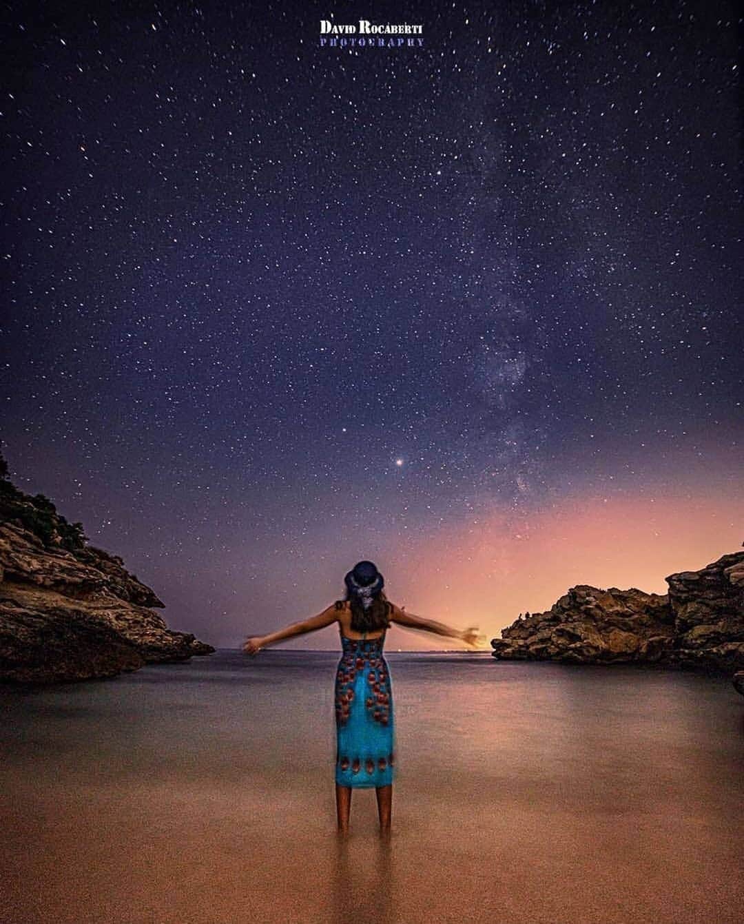 のインスタグラム：「Enjoy the stars at new moon night by @davidrocaberti and @igersalicante ✨⭐✨📸😍🙌✨ #igersAlicante #igersspain #igers」