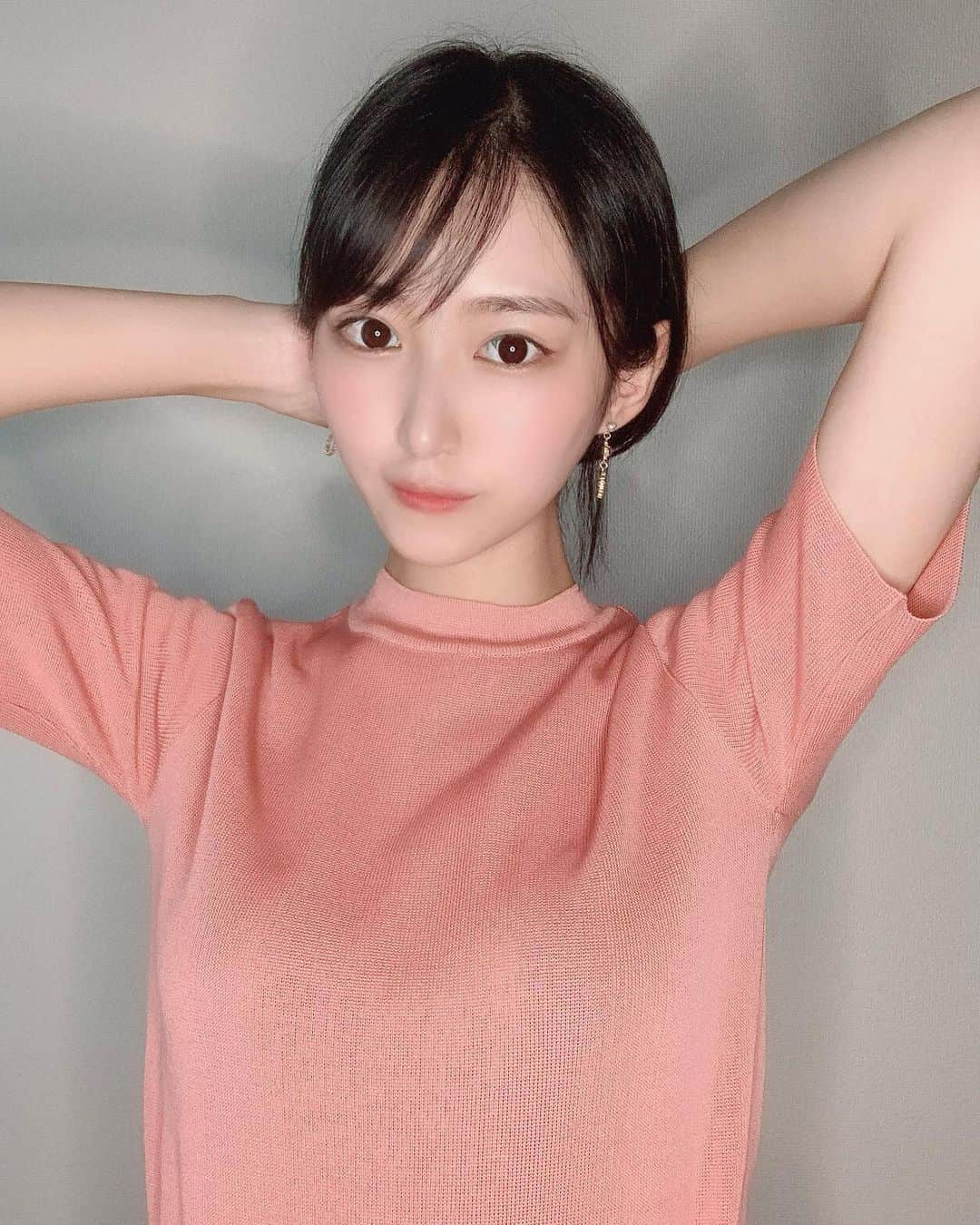 川瀬もえさんのインスタグラム写真 - (川瀬もえInstagram)「おはよう  ポニーテールにできない  #1日1川瀬」8月21日 5時18分 - kawasemoe