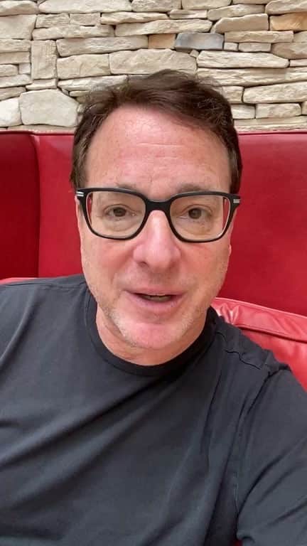 ボブ・サゲットのインスタグラム：「Sometimes when you’re all out there and you’re all alone... I like to Instagram Live. That’s all I got. It is what it is, right?」