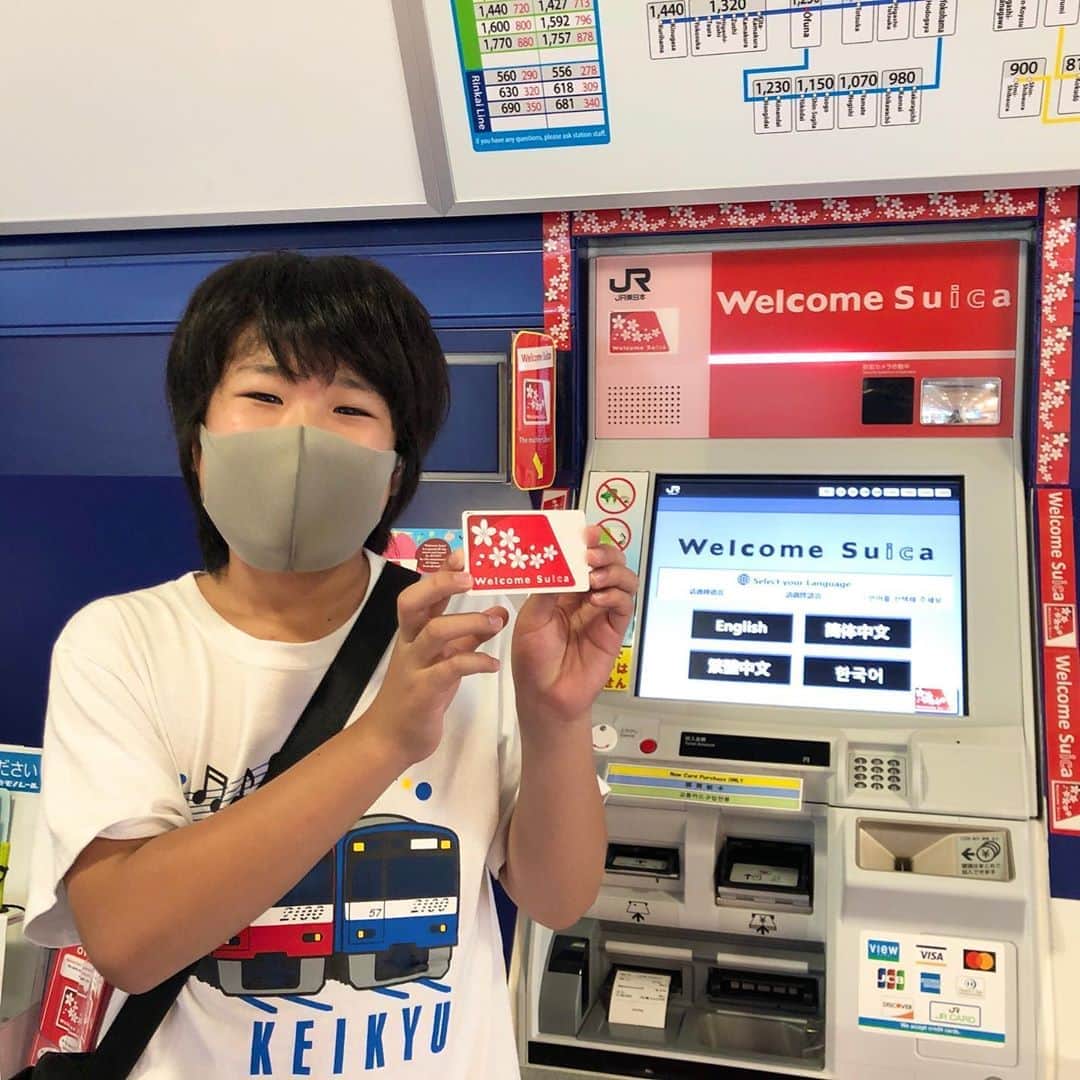 がっちゃんのインスタグラム：「‪Welcome Suica買いました🌸‬ ‪使用期限があるのでチャージした分は使って、カードはコレクションに💕‬ ‪交通系ICカードを緩〜く集めています✨‬  ‪#welcomesuica #suica ‬#がっちゃん #がっちゃんねる」