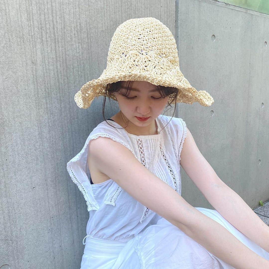 古南 祐佳さんのインスタグラム写真 - (古南 祐佳Instagram)「. 暑い、、 夏らしい事あんましてないまま夏が終わってしまう😶 . . #fashion #coordinate #code #snidel #setup #isntshe #ストローハット  #スナイデル」8月20日 20時49分 - komi_yk