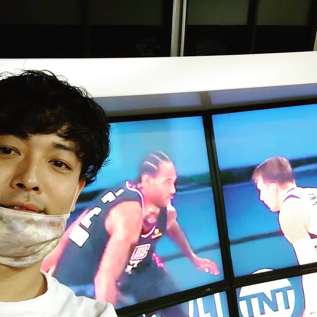 中村昌也さんのインスタグラム写真 - (中村昌也Instagram)「NBAプレーオフ盛り上がってます！  レナード、ドンチッチ、マサヤ。。。  デイリー９この後２１時〜是非！  #NBA #NBARakuten #RakutenTV #DAILY9 #nbaplayoffs #レナード #ドンチッチ #俺」8月20日 20時49分 - masaya_nakamura_official